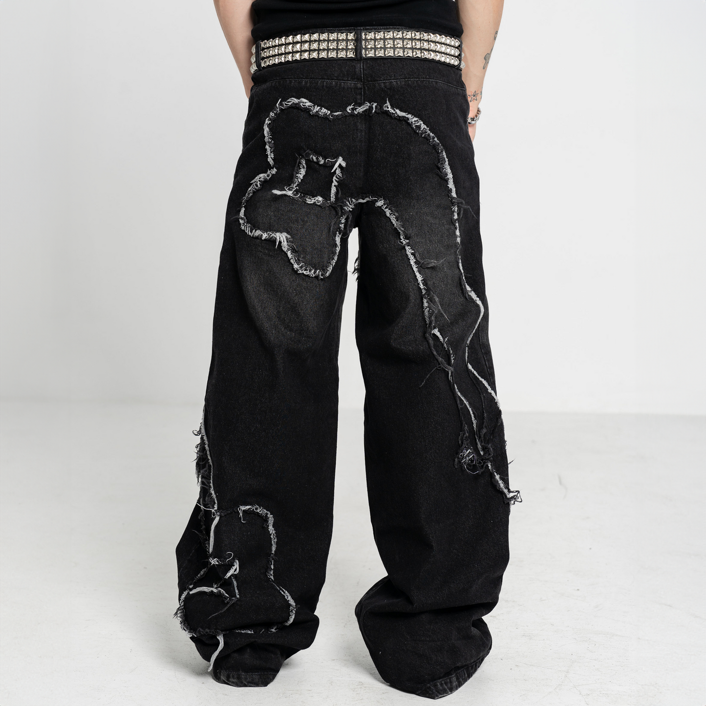 BLACK "INFINITY" RAW JEANS